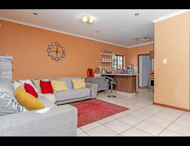 4 BEDROOM HOUSE FOR SALE IN SUMMERSET